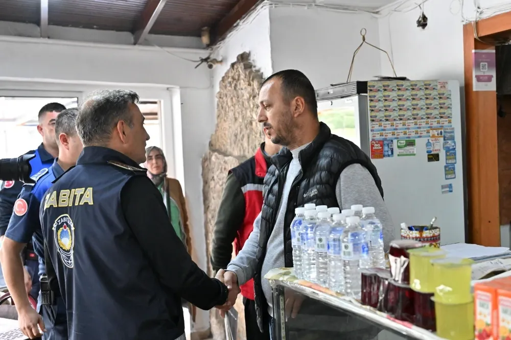 Büyükşehir’den Okul Önlerinde Seyyar Satıcı Denetimi
