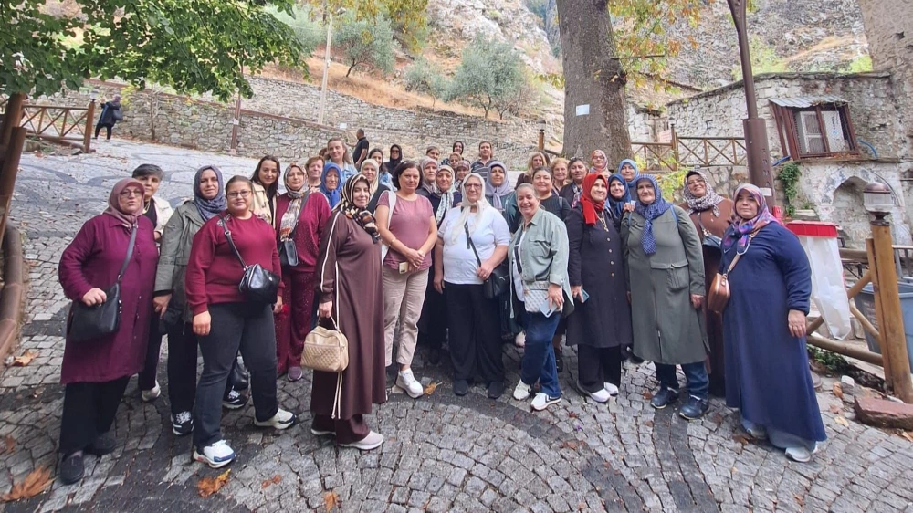 “KADINLARLA ADIM ADIM SOMA” PROJESİYLE SOMA’NIN TARİHİ VE KÜLTÜREL GÜZELLİKLERİ KEŞFEDİLDİ