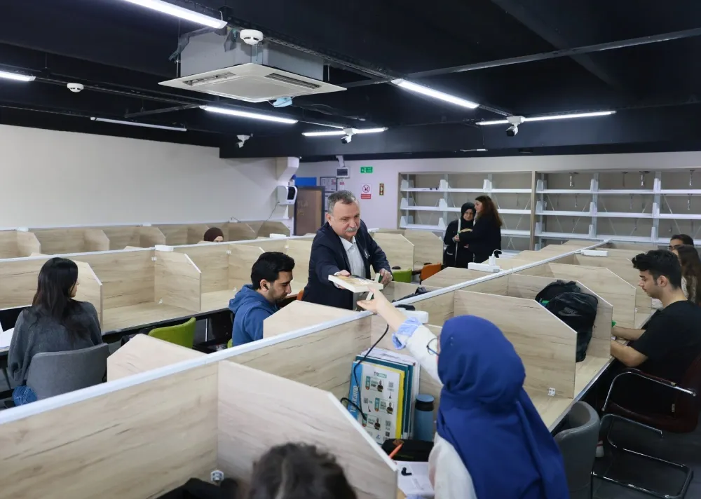 Başkan Balaban’dan Öğrencilere Anlamlı 10 Kasım Hediyesi: “Nutuk”