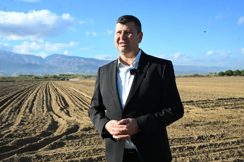 Salihli Belediyesi Buğday Ekimine Başladı