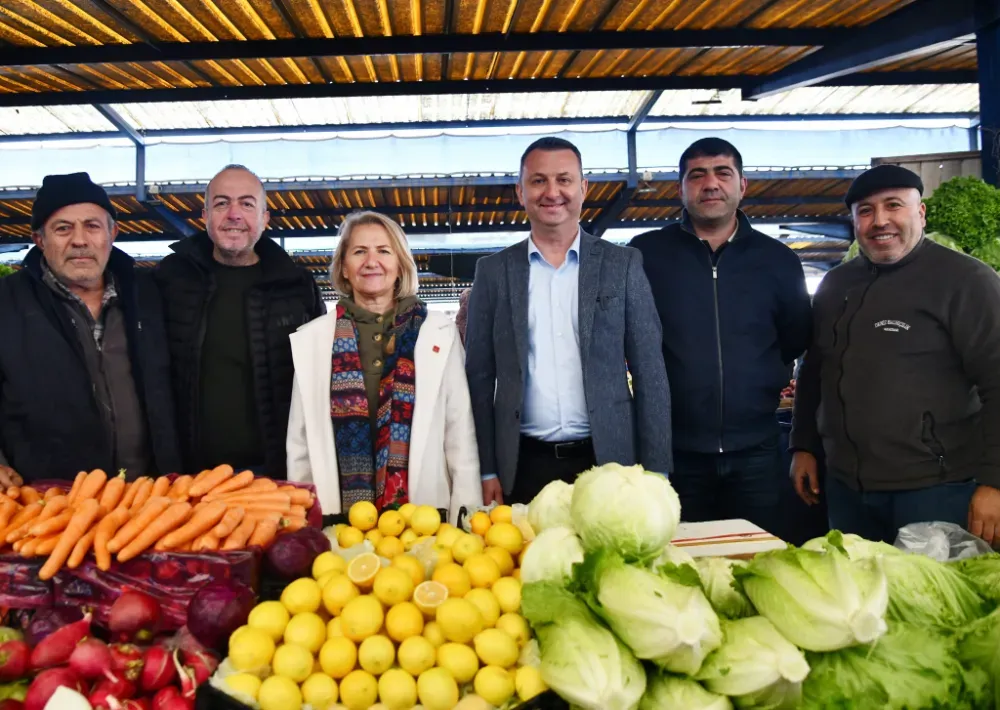 Başkan Kayserili pazarcı esnafıyla buluştu