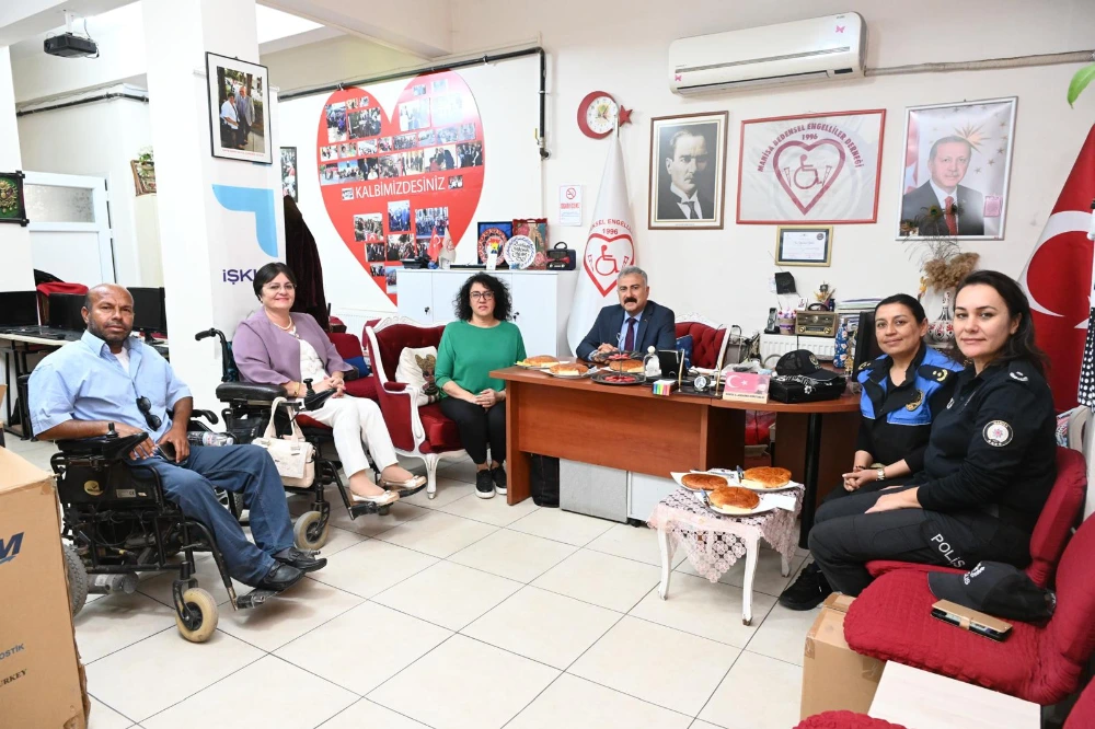 Manisa Emniyeti’nden Anlamlı Ziyaret: Engellilerle Dayanışma Mesajı