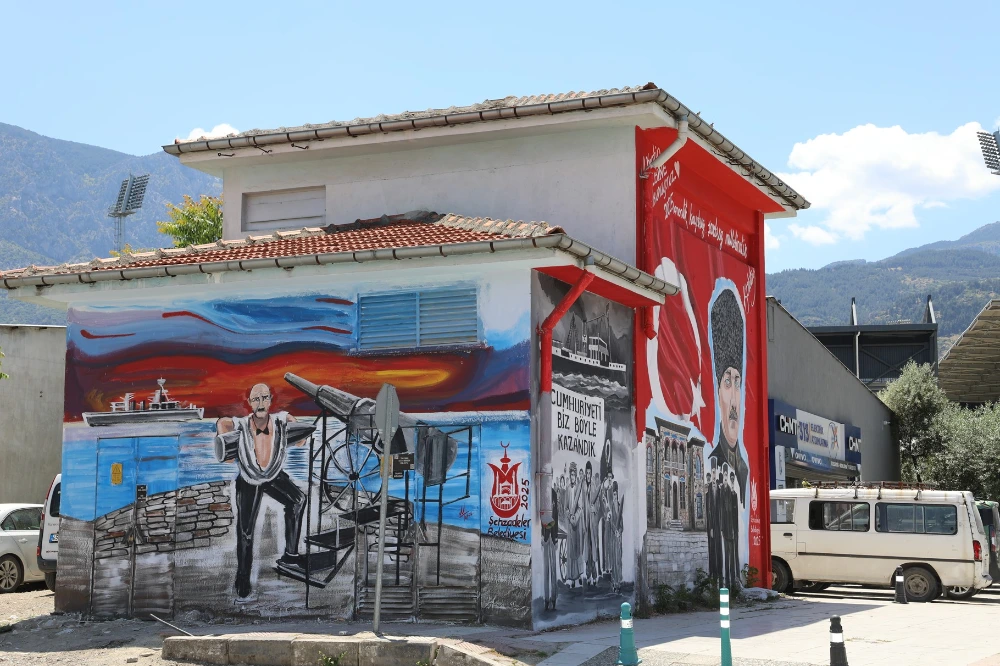 Şehzadeler’in Sokakları Cumhuriyetin Ruhu ile Renklendi