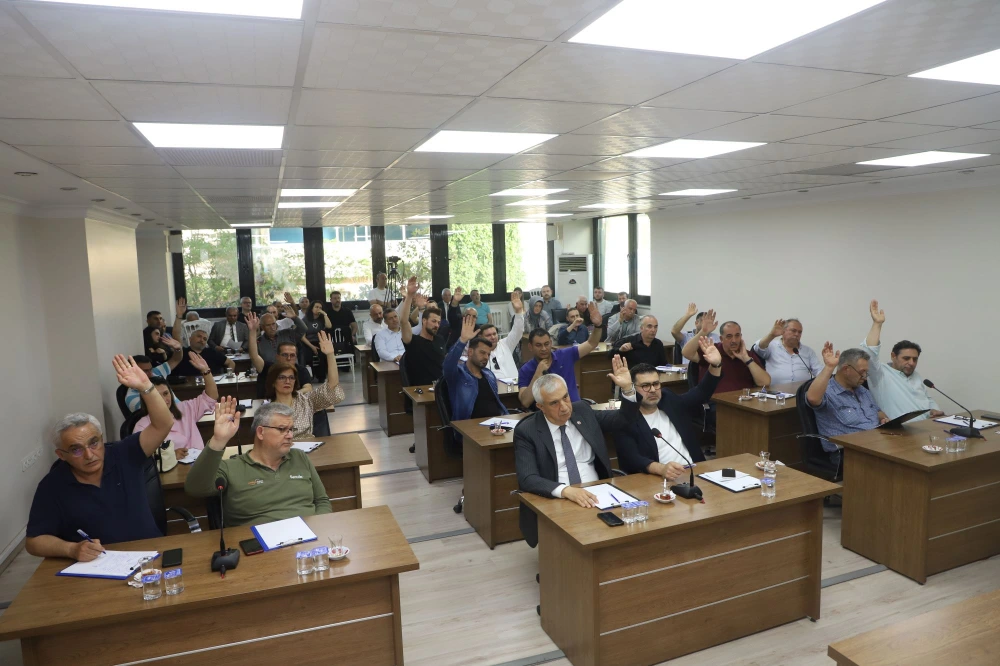 CHP’li Üyelerden Turgutlu Meclisinde Özgür Özel’e Destek