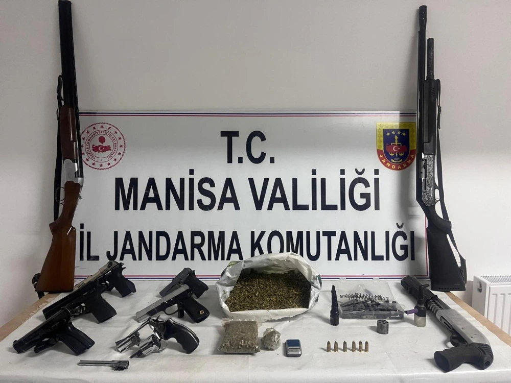 Soma’da Jandarmadan Uyuşturucu ve Silah Operasyonu