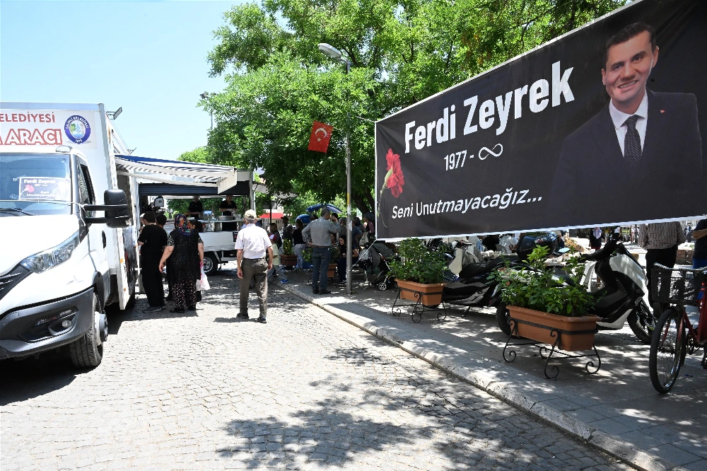 Salihli Belediyesi’nden Merhum Ferdi Zeyrek İçin Lokma Hayrı