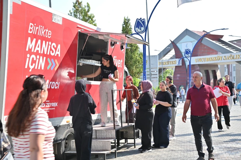 Büyükşehir, YKS Günü Öğrencilerin Yanındaydı