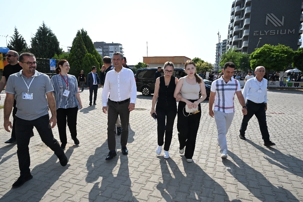 Özgür Özel, Ferdi Zeyrek’in Kızını Sınav Sabahı Yalnız Bırakmadı