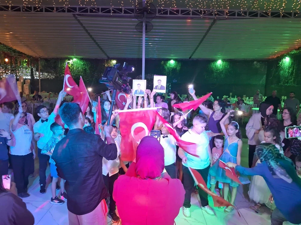Gazi İlköğretim’in Mezuniyet Balosunda Duygusal Anlar