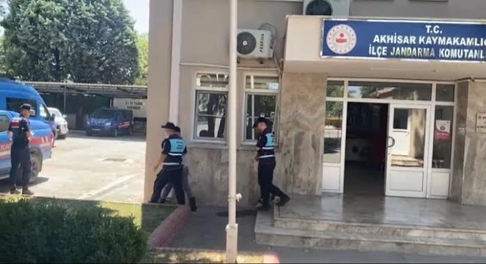 Akhisar Jandarması 6 Yıllık Hırsızlık Dosyasını Çözdü