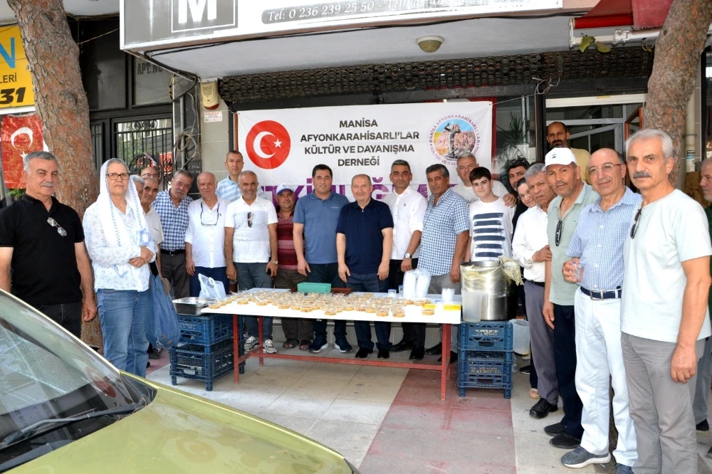 Manisa’da Afyonkarahisarlılar Derneği’nden 700 Kişilik Aşure Hayrı