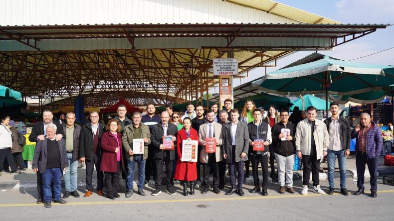 CHP Yunusemre’den Laleli Pazar Ziyareti