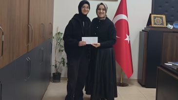 ALİ UZUNOĞLU ANADOLU İMAM HATİP LİSESİ ÖĞRENCİSİ AFRANUR SEVİNÇ, İL YARIŞMASINDA İKİNCİ OLDU